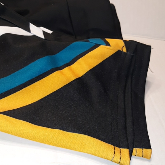 NWT Women's Juniors Bright & Trendy MS MOUSE XL Jacket & Leggings Tracksuit Set - Picture 8 of 16